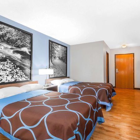 Super 8 By Wyndham Oneonta/Cooperstown Hotel Exterior photo