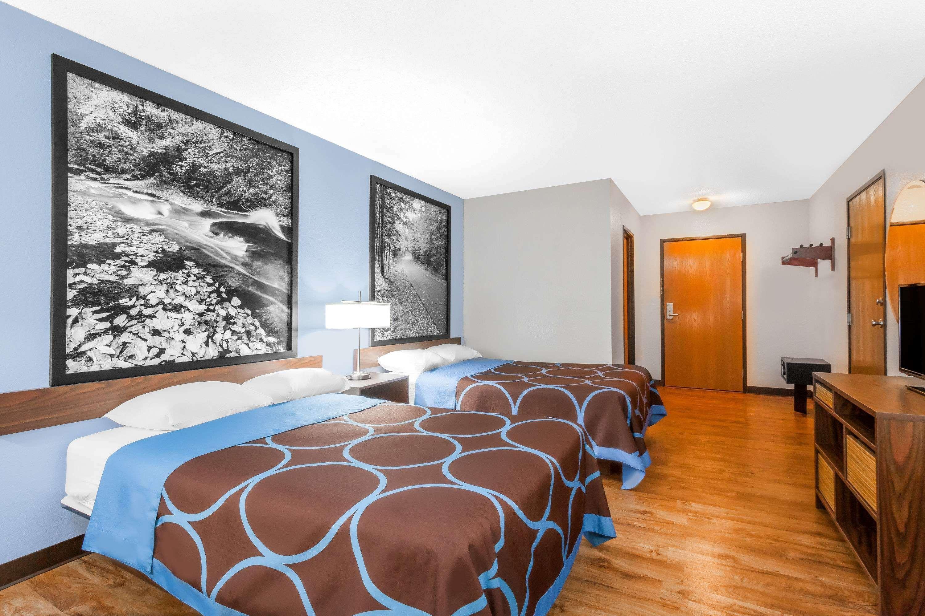 Super 8 By Wyndham Oneonta/Cooperstown Hotel Exterior photo
