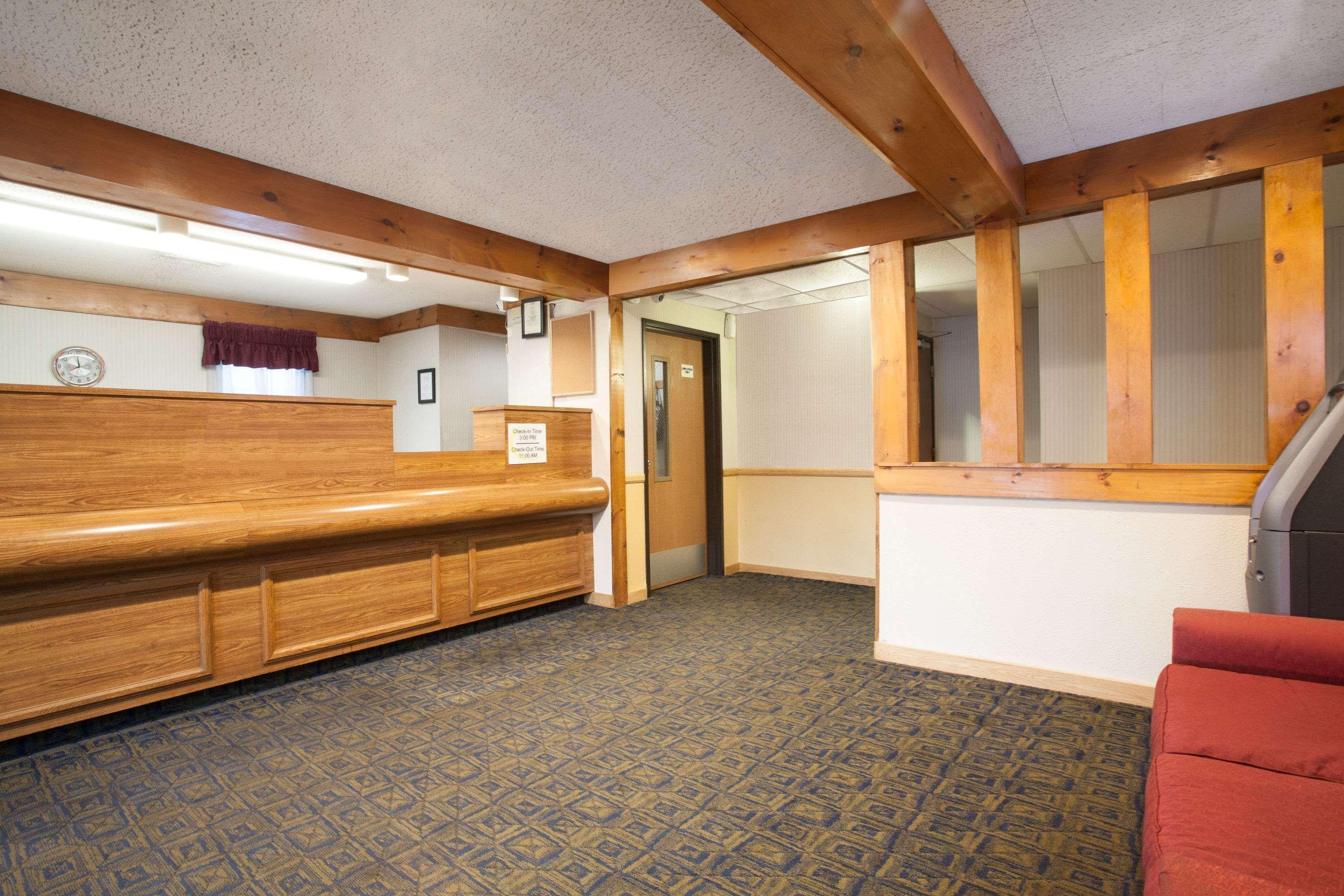 Super 8 By Wyndham Oneonta/Cooperstown Hotel Exterior photo