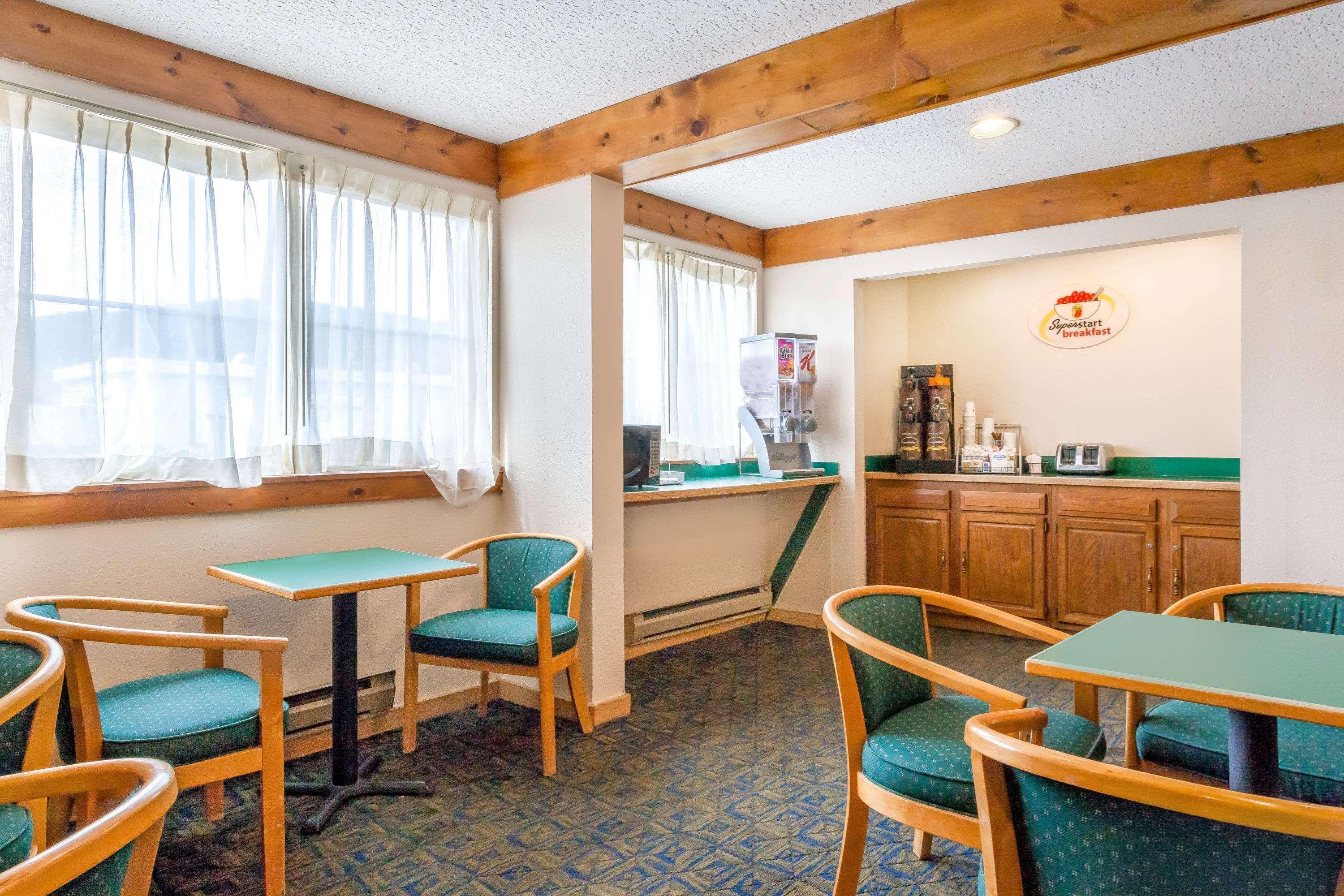 Super 8 By Wyndham Oneonta/Cooperstown Hotel Exterior photo