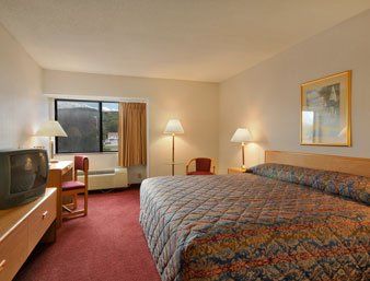 Super 8 By Wyndham Oneonta/Cooperstown Hotel Exterior photo